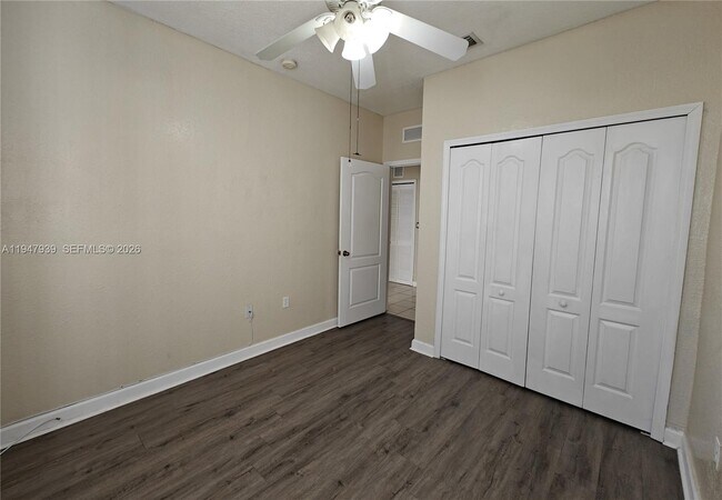 Building Photo - 2637 SE 16th Terrace