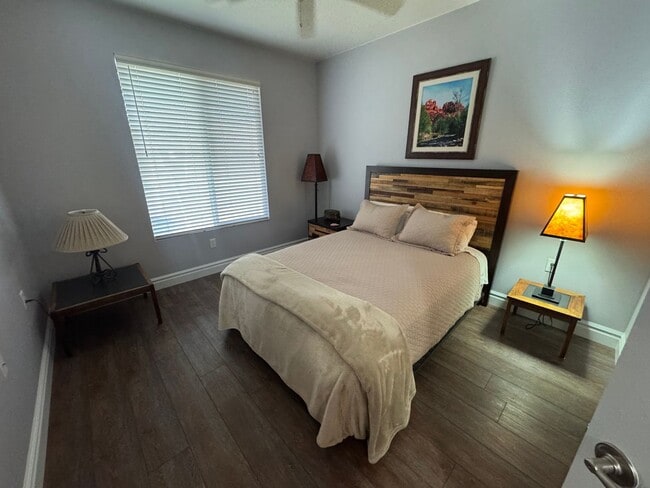 Building Photo - Beautiful 3 Bed / 2 Bath Furnished Home in Sun River 55+ Community!!