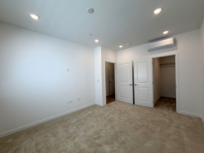 Building Photo - Brand New Construction in River Terrace Development!