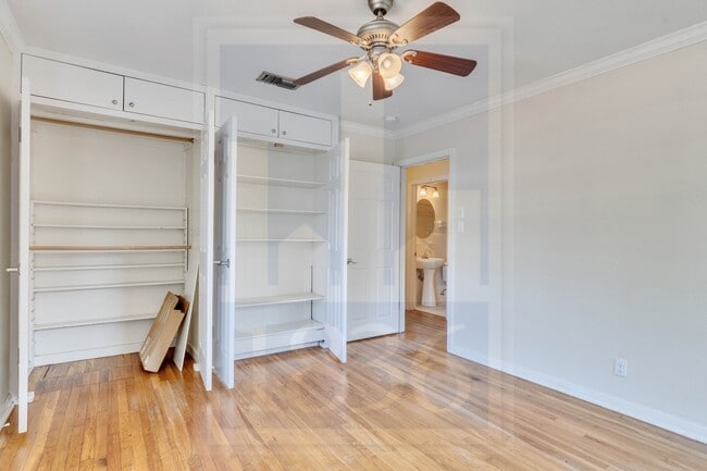 Building Photo - 4815 Woodview Ave