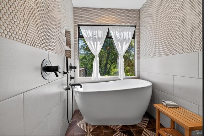 Building Photo - 3662 Lovall Valley Rd