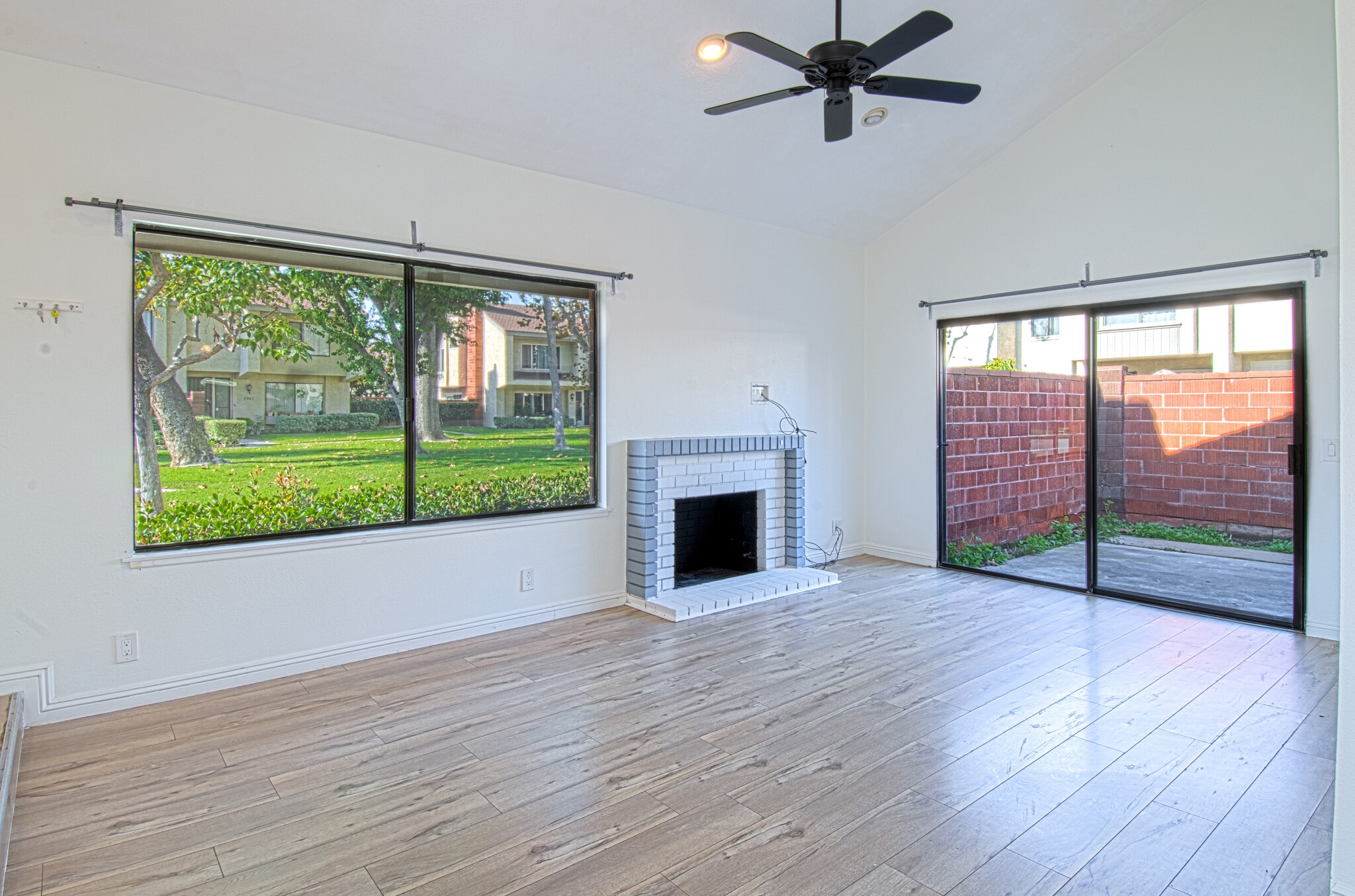 Building Photo - 2064 S June Pl