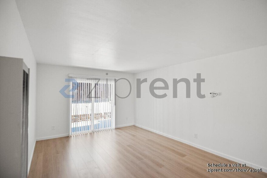 Building Photo - 3865 Almond Ave
