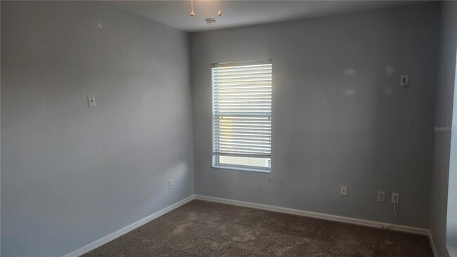 Building Photo - 543 Vincinda Crest Way