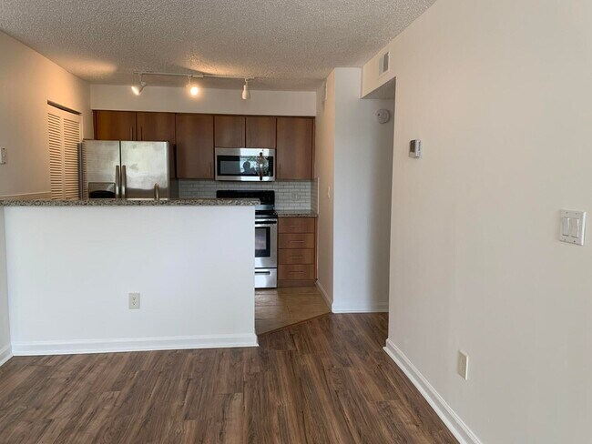 Building Photo - 1335 Crystal Way