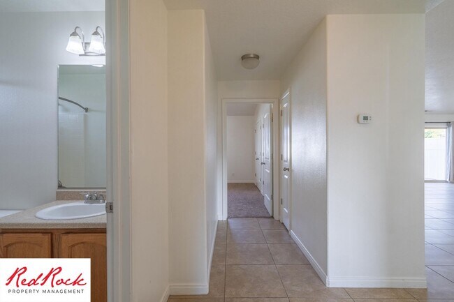 Building Photo - Move in Special: $200 off full first month rent on this inviting 3-Bedroom Home with Garage and P...