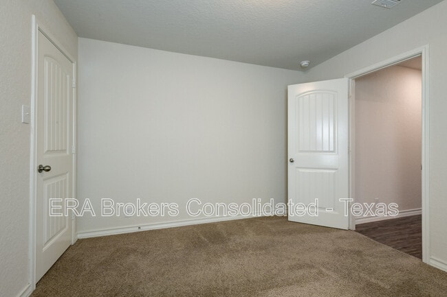 Building Photo - 121 Little Wichita