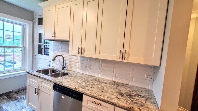 Building Photo - 29 N Brainard Ave