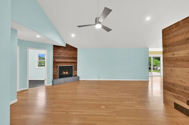 Building Photo - 5108 E Wolf Rdg Cir