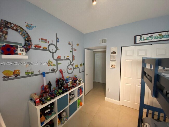 Building Photo - 8806 SW 130th Ct