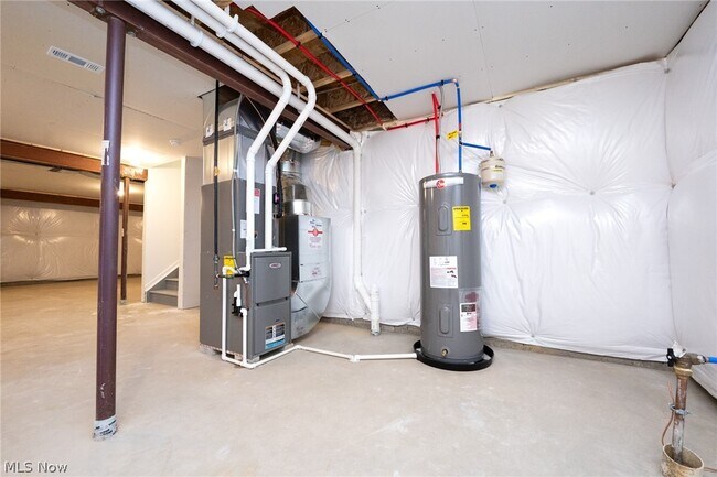 Building Photo - 98 Brewster Dr