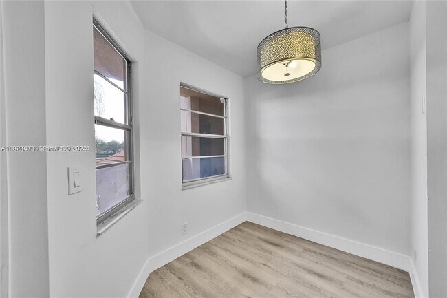 Building Photo - 1200 SW 124th Terrace