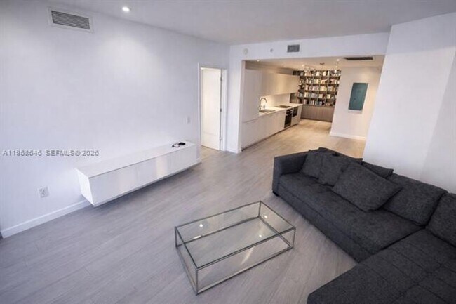 Building Photo - 501 NE 31st St