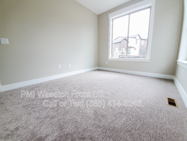 Building Photo - 268 E Sandy Sage Way
