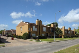 Building Photo - West Bellfort
