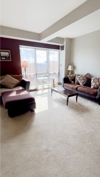 Building Photo - 1 Nassau St