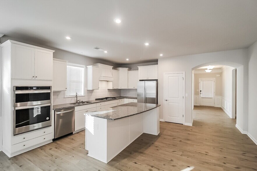 Building Photo - 206 Nuttall Dr