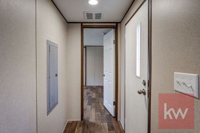 Building Photo - Chestnut St 119/Whispering Hills MHP