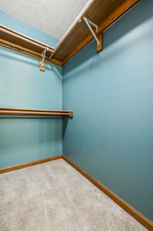 Building Photo - 1108 Redwood Dr