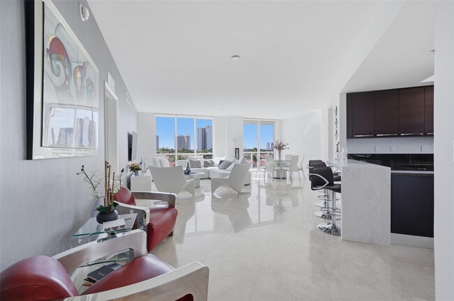 Building Photo - 3030 NE 188th St