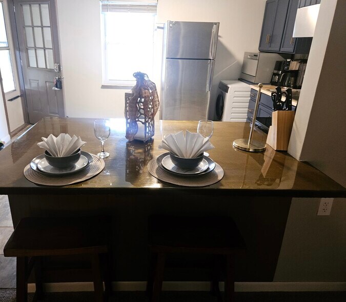 Open concept kitchen living room - 1214 Glade Hill Dr