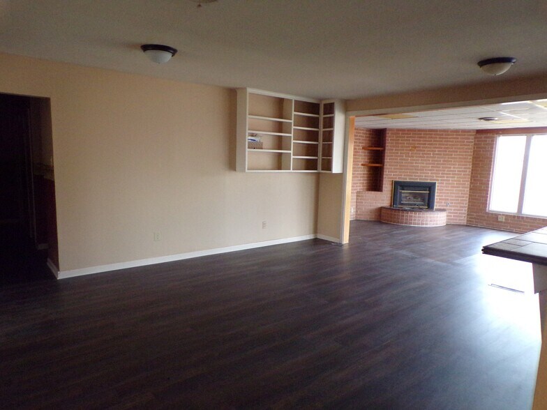 Dining Room - 128 E Yucca Ave