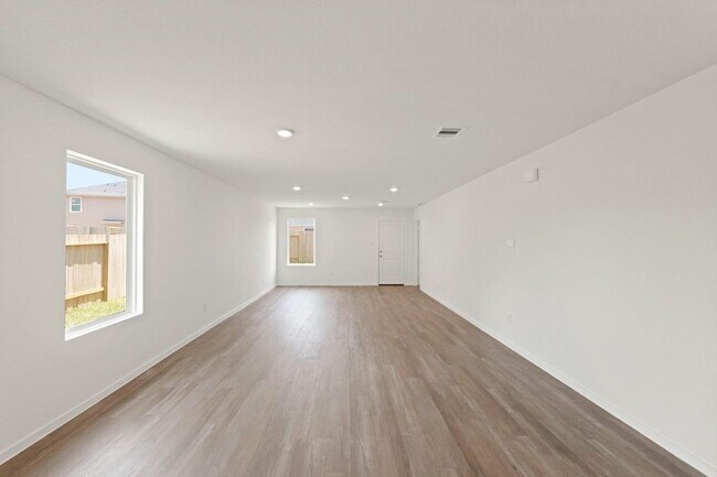 Building Photo - 40847 Hawthorne Glades St