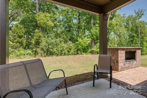 Building Photo - 15130 Oleander Dr