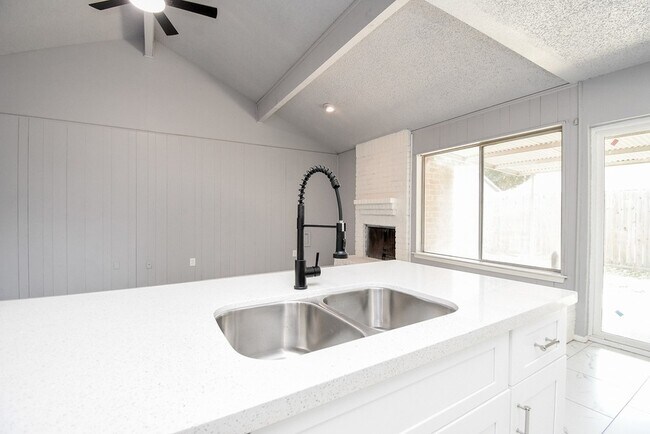 Building Photo - 23515 Briarcreek Blvd