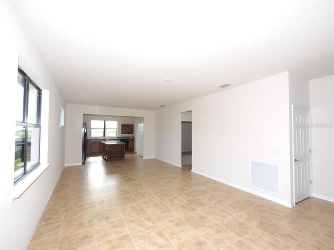 Building Photo - 19224 Isadora St