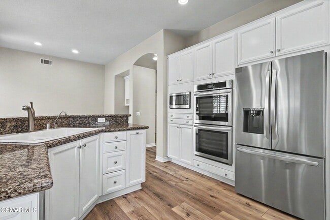 Building Photo - 4614 Via Del Rancho