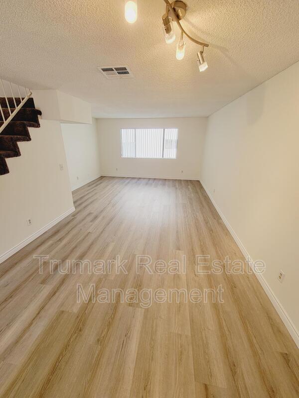 Building Photo - 553 E Orange Grove Ave