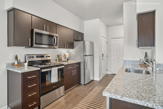 2x2 Kitchen - Reserve at Hunters Ridge