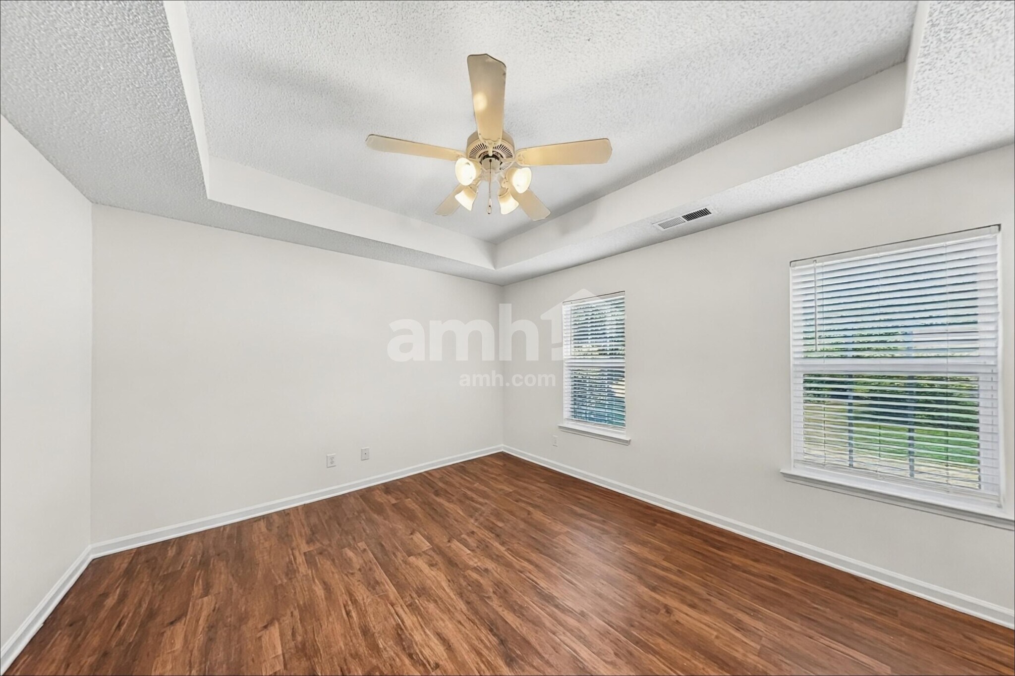 Building Photo - 130 Devon Forest Dr