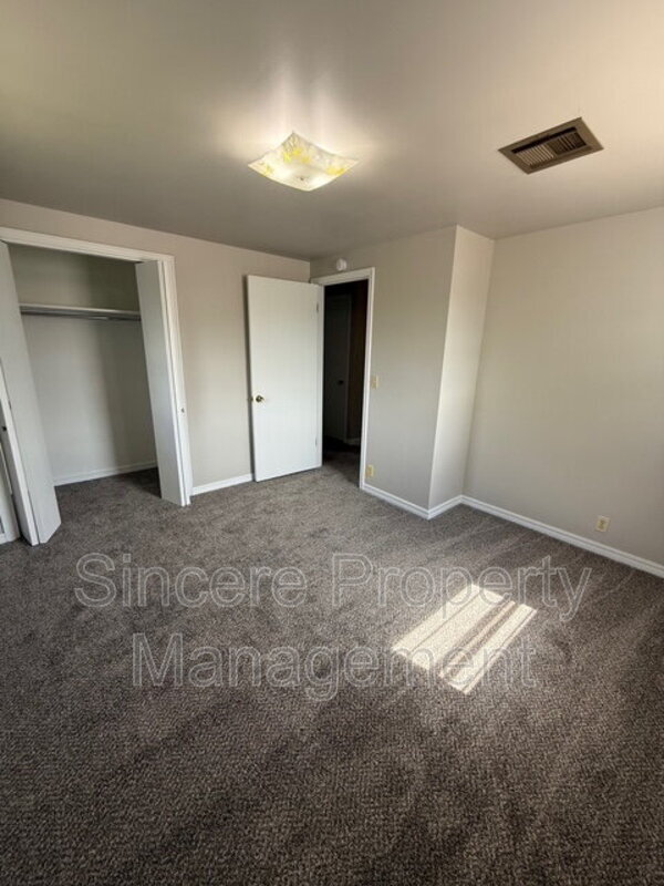 Building Photo - 4013 NW 57th St