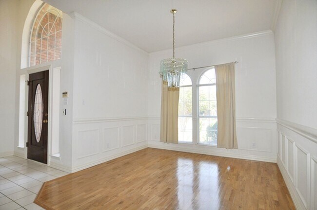 Building Photo - 6504 Beddo Ct