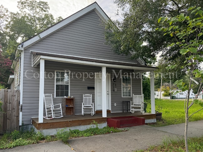 Primary Photo - 719 S 8th St