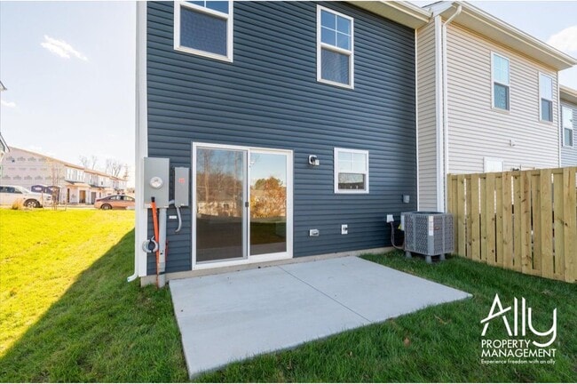 Building Photo - 54 Sophie Kathryn Dr