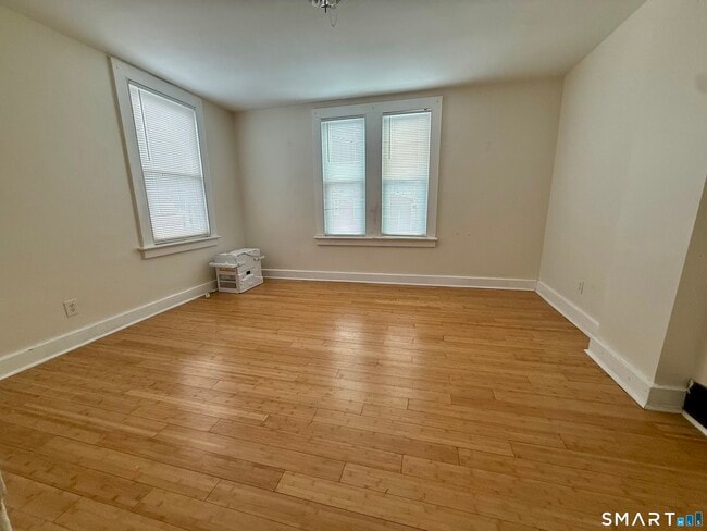 Building Photo - 74 High St