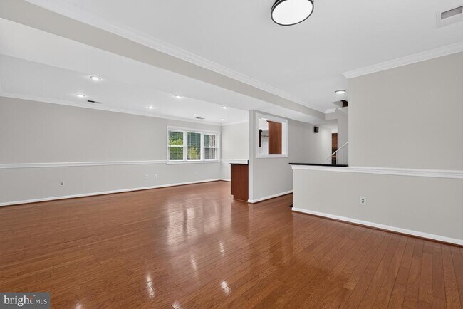 Building Photo - 3149 Southfield Dr