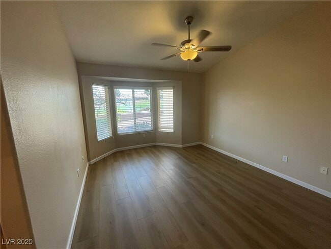 Building Photo - 9401 Villa Ridge Dr