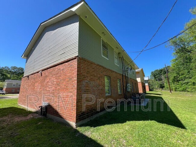 Building Photo - 5149 Baker Blvd