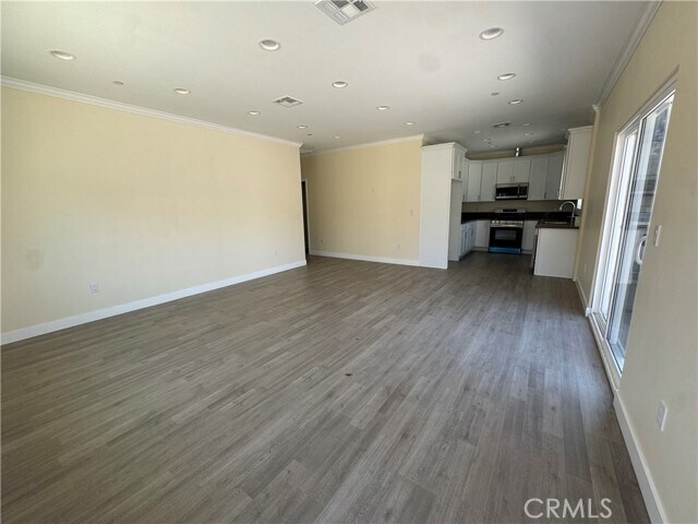 Building Photo - 10054 Barling St