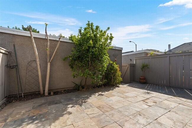 Building Photo - 42 Atherton-
