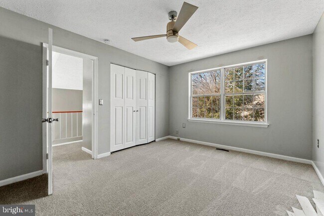 Building Photo - 10477 Campus Way S