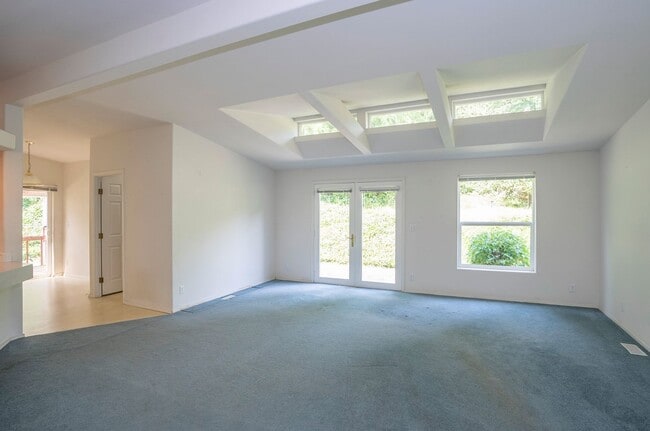 Building Photo - 3-Bedroom Gig Harbor Retreat with Private ...