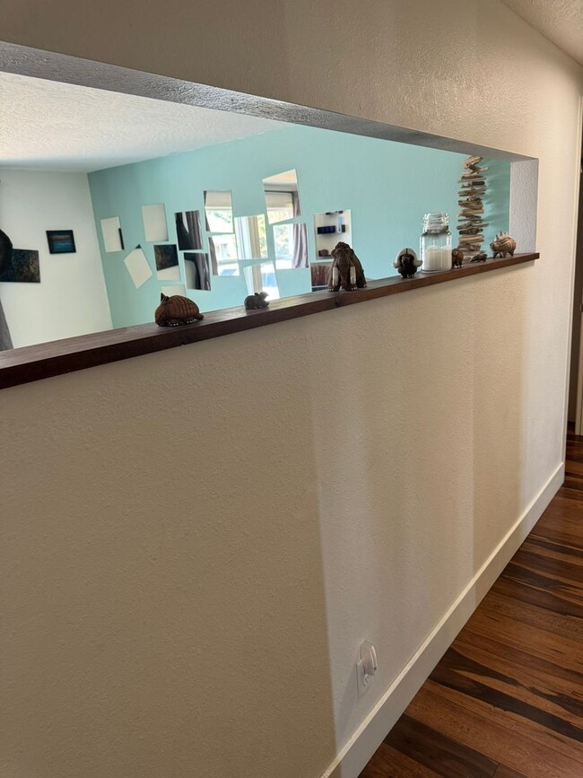 Building Photo - The Urban Sanctuary an adorable SHORT OR L...