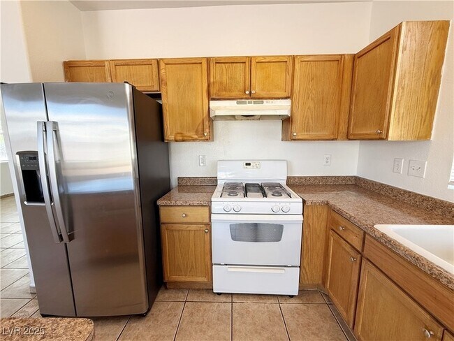 Building Photo - 5968 Hickory Nut Ave