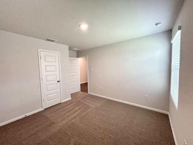 Building Photo - New 4 Bd 2 Ba Home Available for Move In!