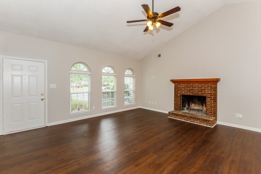 Building Photo - 14903 Cane Field Dr